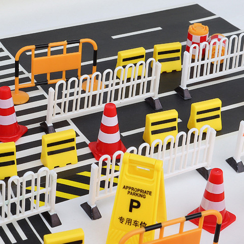 Kids Educational Resources - Mini Traffic Road Signs & Roadblock